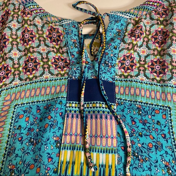 NWOT ANTHROPOLOGIE~ FIG & FLOWER ~BOHO BATWING TOP - Picture 3 of 7